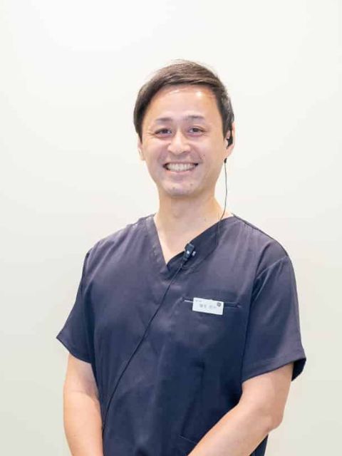 歯科医師　楠井　崇介